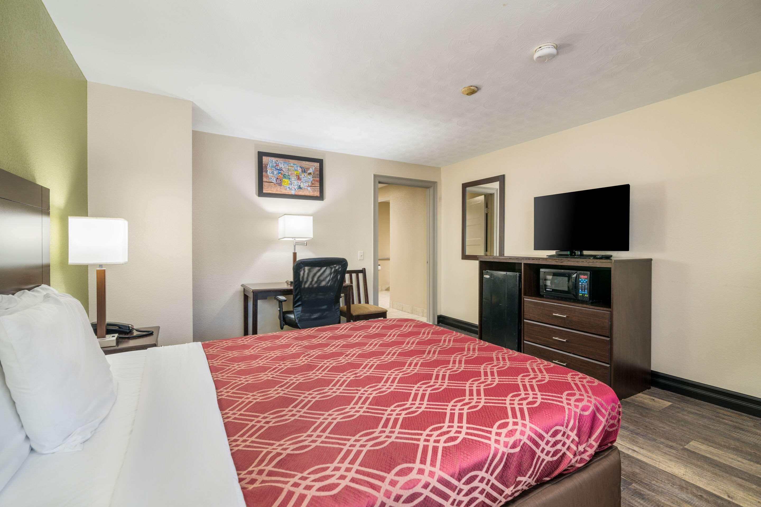 Econo Lodge Boston-Malden Exterior photo