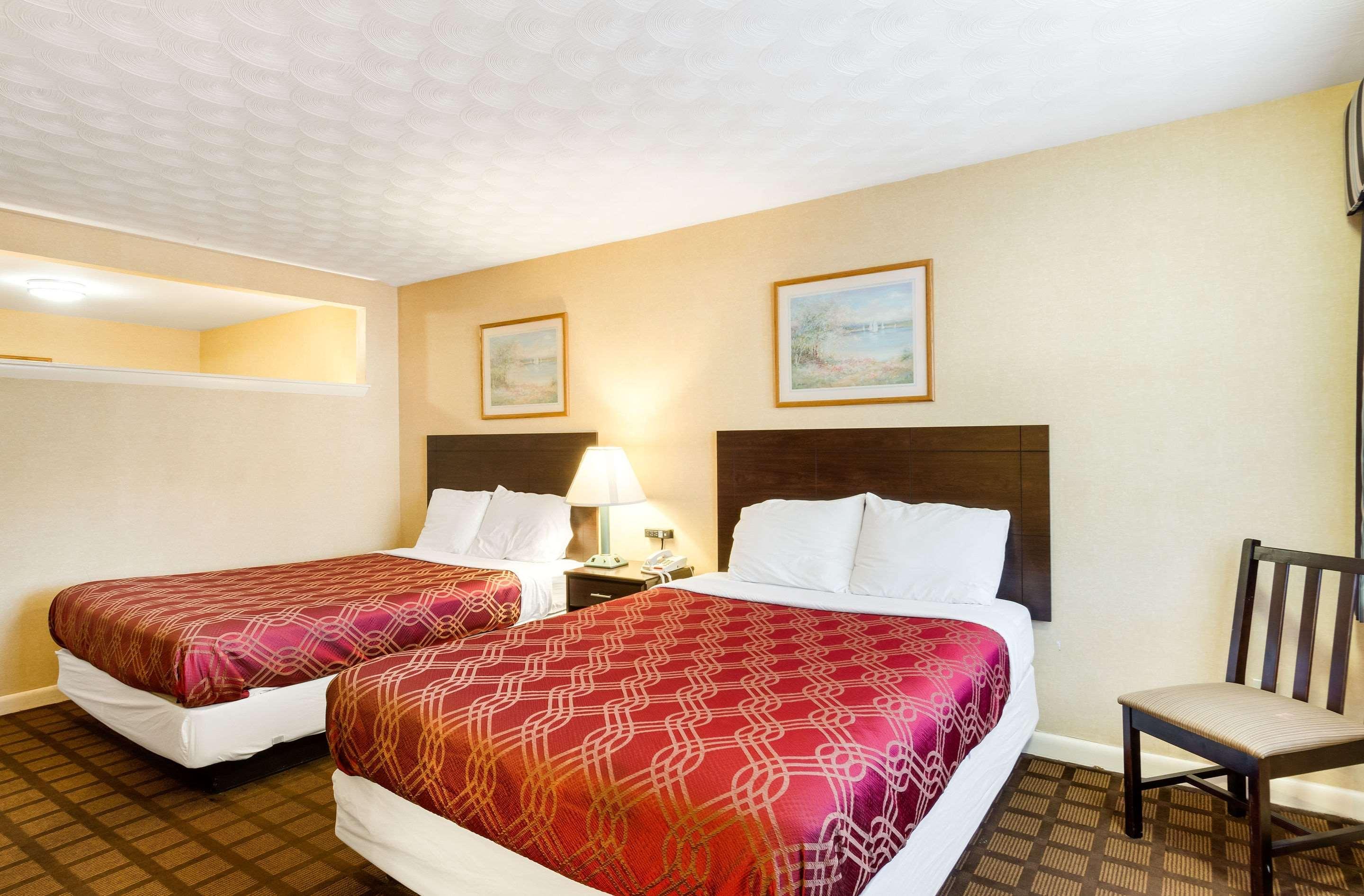 Econo Lodge Boston-Malden Exterior photo