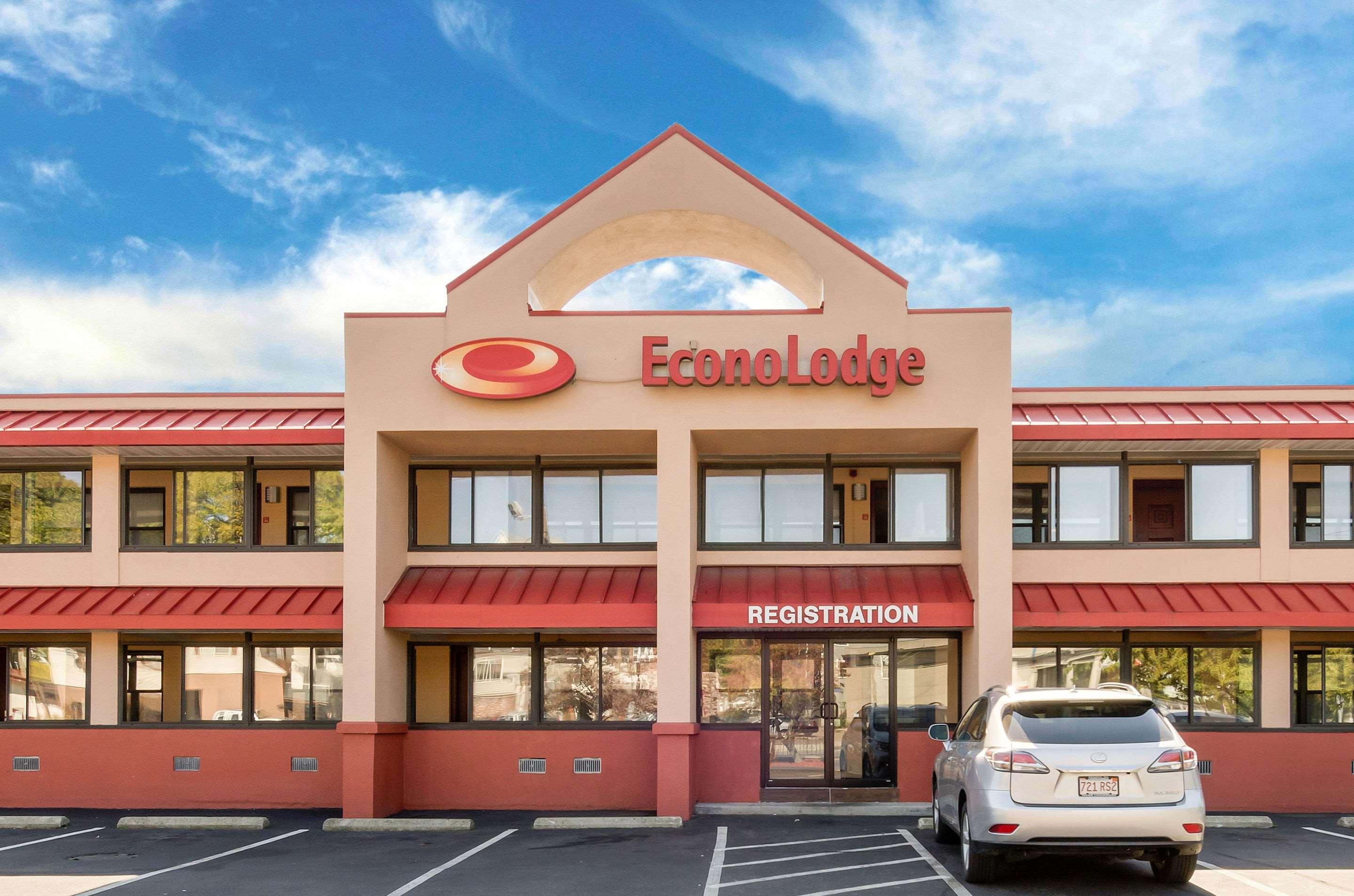 Econo Lodge Boston-Malden Exterior photo