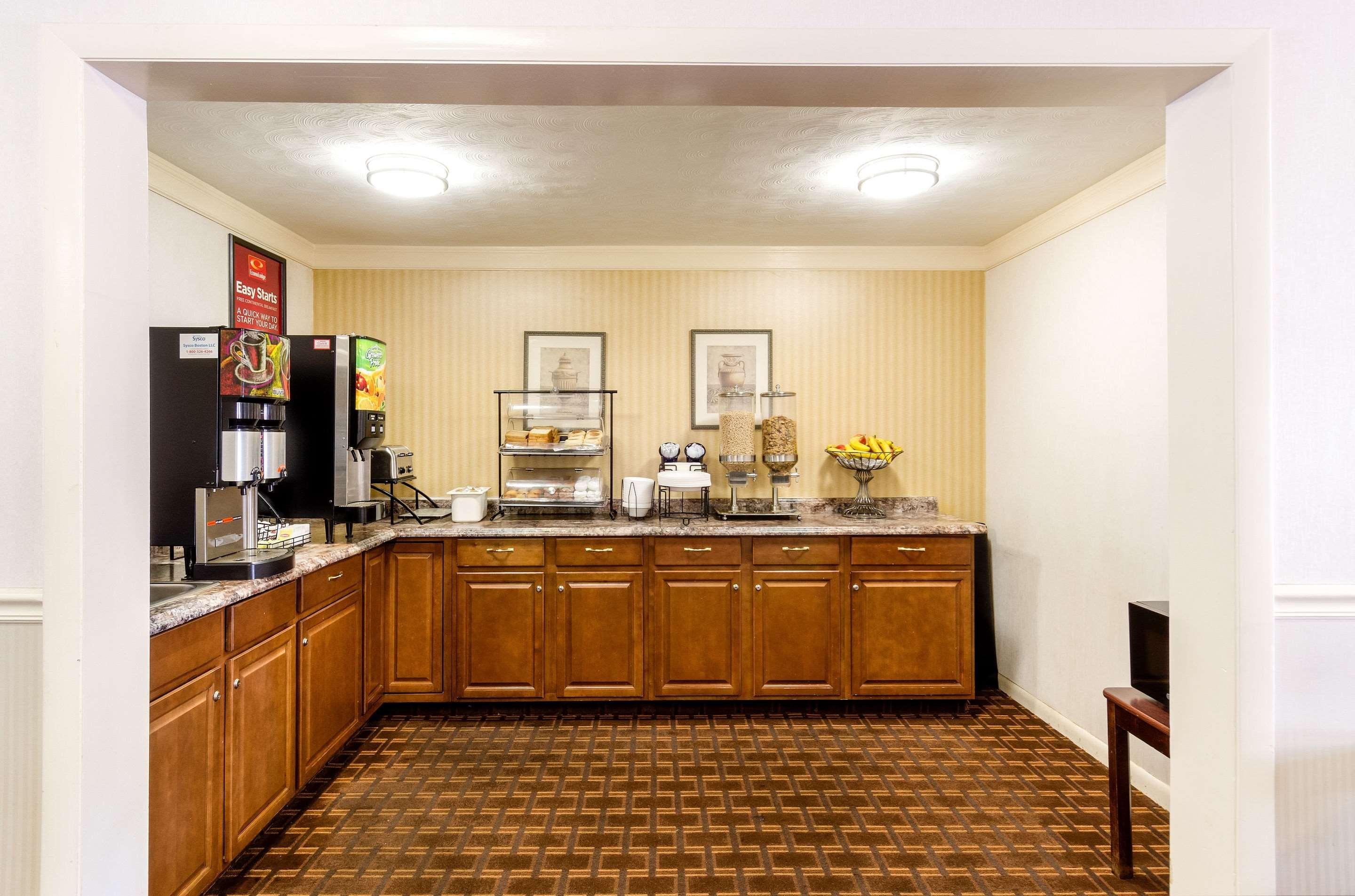 Econo Lodge Boston-Malden Exterior photo
