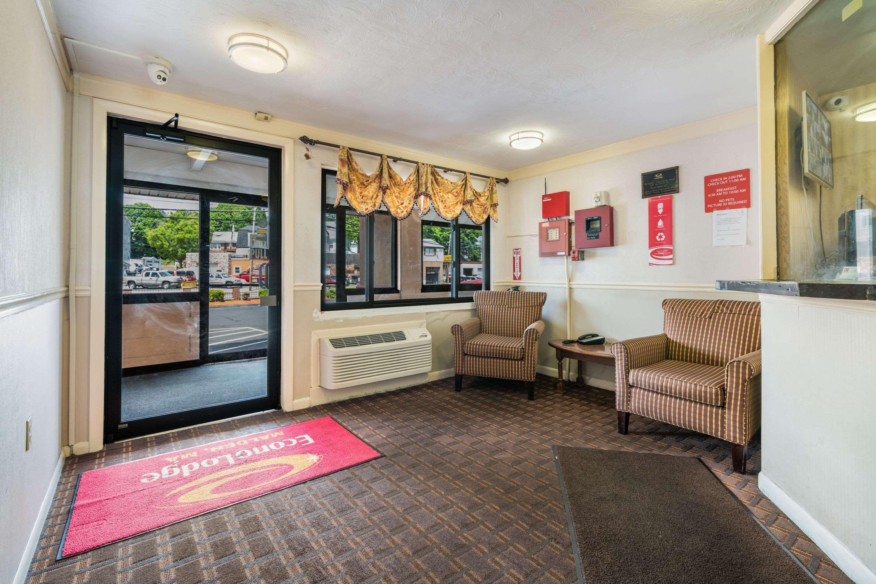 Econo Lodge Boston-Malden Exterior photo