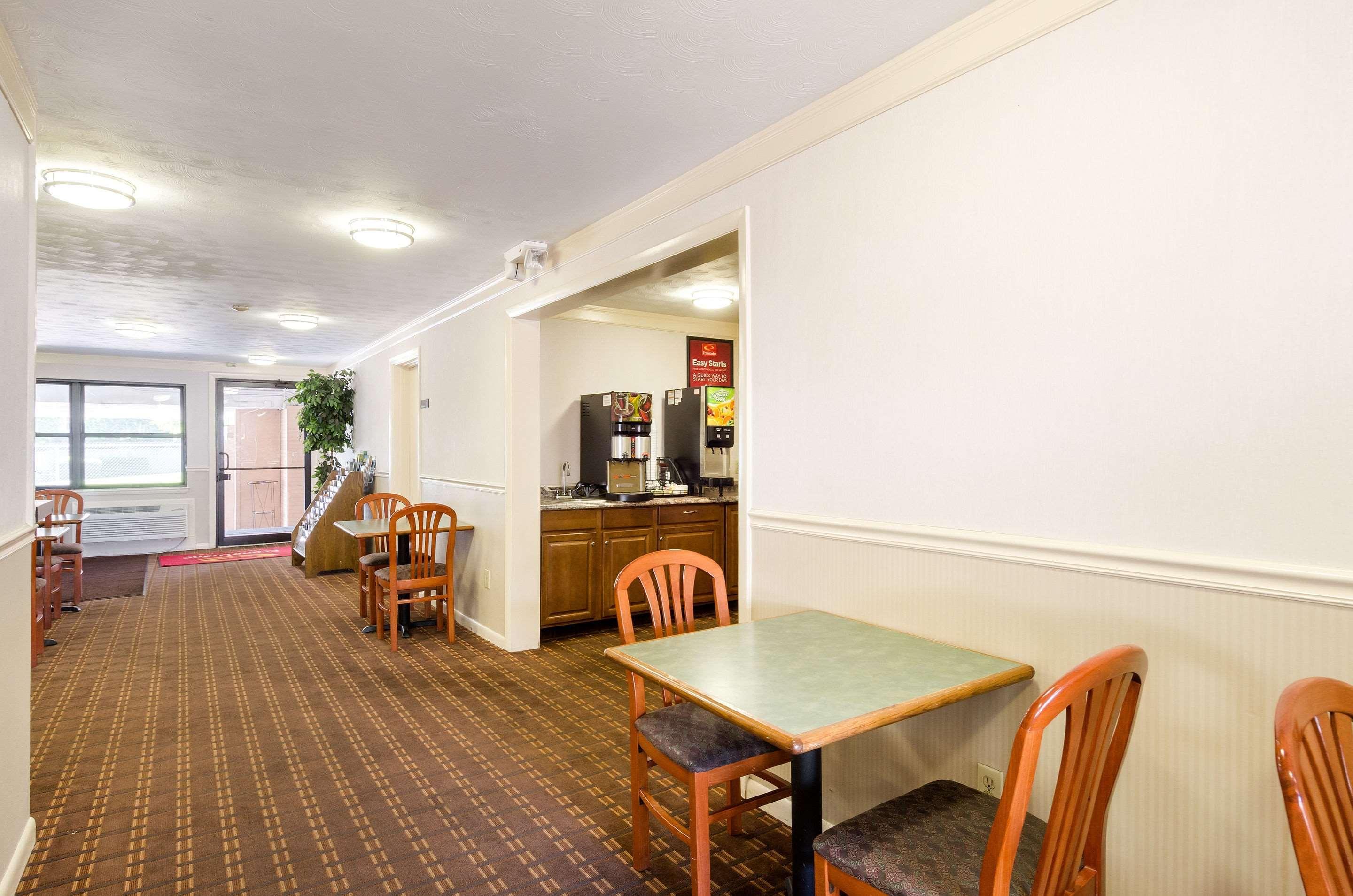 Econo Lodge Boston-Malden Exterior photo